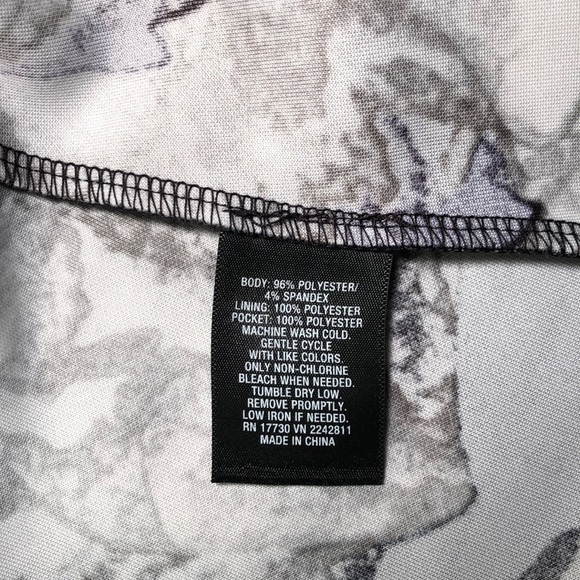 Sleeveless Knee-Length Dress - Picture 5 of 5